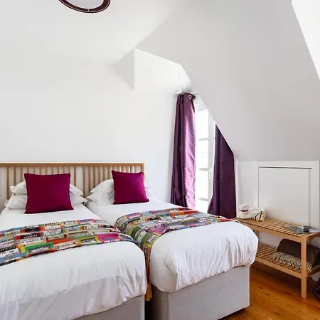 Apartment Principe Real, Hidden Terrace, Views By Courtesy Morning Lisbon