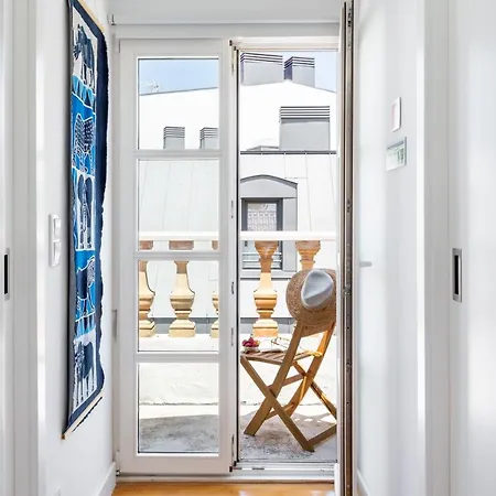 Apartment Principe Real, Hidden Terrace, Views By Courtesy Morning *